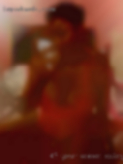 47 year old male looking women swinger to explore.