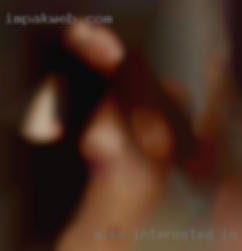 Also interested in nude woman couples and groups.