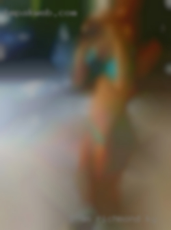 I am a female Richmond, KY looking for hookups.