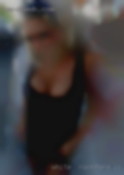 White  female in Rockford, IL 48 looking to meet you.